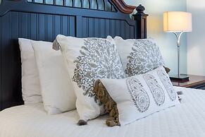 Oasis Escape Townhome 3 Bedroom Condo by Redawning