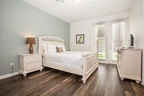 Oasis Escape Townhome 3 Bedroom Condo by Redawning