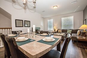 Oasis Escape Townhome 3 Bedroom Condo by Redawning