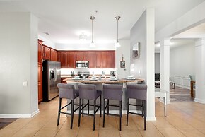 Casa Toscana Deluxe 3 Bedroom Condo by RedAwning