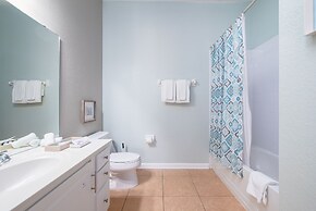 Casa Toscana Deluxe 3 Bedroom Condo by RedAwning