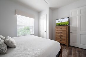 Casa Toscana Deluxe 3 Bedroom Condo by RedAwning