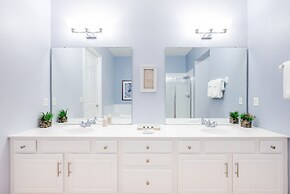 Casa Toscana Deluxe 3 Bedroom Condo by RedAwning