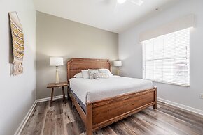 Casa Toscana Deluxe 3 Bedroom Condo by RedAwning