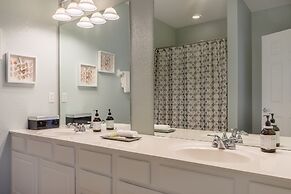 Tropical Dreams Townhome 3 Bedroom Condo by RedAwning