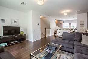 Tropical Dreams Townhome 3 Bedroom Condo by RedAwning