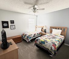 Luxuriate In Our Spacious 7br, 4.5ba 7 Bedroom Villa by RedAwning