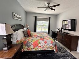 Luxuriate In Our Spacious 7br, 4.5ba 7 Bedroom Villa by RedAwning