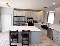 Luxuriate In Our Spacious 7br, 4.5ba 7 Bedroom Villa by RedAwning