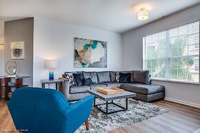 Casa Magna Deluxe 3 Bedroom Condo by RedAwning