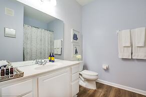 Casa Magna Deluxe 3 Bedroom Condo by RedAwning