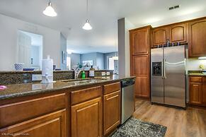 Casa Magna Deluxe 3 Bedroom Condo by RedAwning