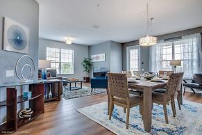 Casa Magna Deluxe 3 Bedroom Condo by RedAwning