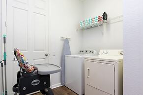 Casa Magna Deluxe 3 Bedroom Condo by RedAwning