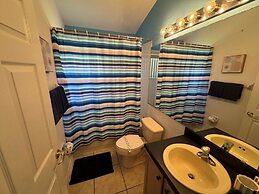 Fl Special!! Daisy's Den 5 Bedroom Villa by RedAwning