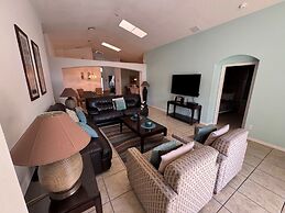 Fl Special!! Daisy's Den 5 Bedroom Villa by RedAwning