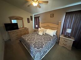 Fl Special!! Daisy's Den 5 Bedroom Villa by RedAwning