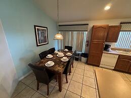 Fl Special!! Daisy's Den 5 Bedroom Villa by RedAwning