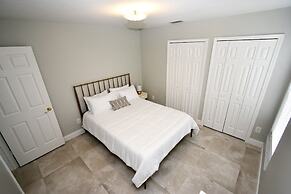 Greater Groves - 5 Bedrooms House w/pool-5202GG Home by RedAwning