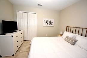 Greater Groves - 5 Bedrooms House w/pool-5202GG Home by RedAwning