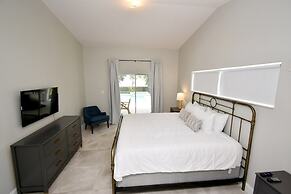 Greater Groves - 5 Bedrooms House w/pool-5202GG Home by RedAwning