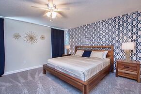 Storey Lake- 6 Bedroom Pool -1662ST Home by RedAwning