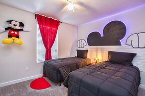 Storey Lake- 6 Bedroom Pool -1662ST Home by RedAwning