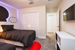 Storey Lake- 6 Bedroom Pool -1662ST Home by RedAwning