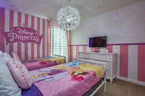 Storey Lake-6 Bedroom Pool -1651ST Home by RedAwning