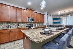 Storey Lake-6 Bedroom Pool -1651ST Home by RedAwning