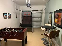 Paradise Palms- 6 Bedroom Pool -3150PP Home by RedAwning