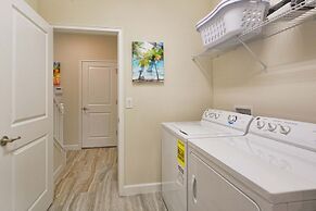 Solterra - 5 Bedrooms House w/pool-7035SR Home by RedAwning