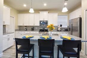 Solterra - 5 Bedrooms House w/pool-7035SR Home by RedAwning