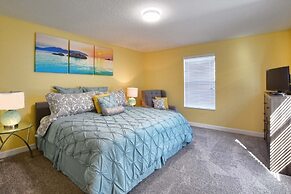 Solterra - 5 Bedrooms House w/pool-7035SR Home by RedAwning