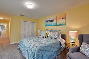 Solterra - 5 Bedrooms House w/pool-7035SR Home by RedAwning