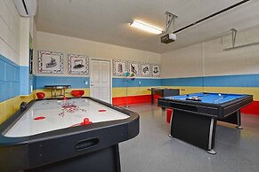 Windsor at Westside-7 Bedrooms House w/pool-3712WW Home by RedAwning