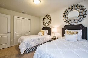 Windsor at Westside-7 Bedrooms House w/pool-3712WW Home by RedAwning