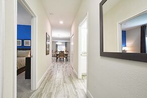 Storey Lake-5 Bedroom W/Splashpool-1617S Townhouse by RedAwning