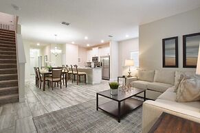 Storey Lake-5 Bedroom W/Splashpool-1617S Townhouse by RedAwning