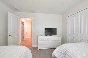 Storey Lake-5 Bedroom W/Splashpool-1617S Townhouse by RedAwning