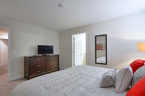 Storey Lake-5 Bedroom W/Splashpool-1617S Townhouse by RedAwning