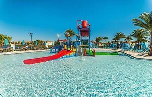 Windsor at Westside-6 Bedrooms House w/pool-3721WW Home by RedAwning