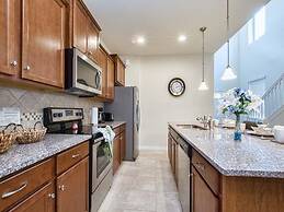 Windsor at Westside-6 Bedrooms House w/pool-3721WW Home by RedAwning