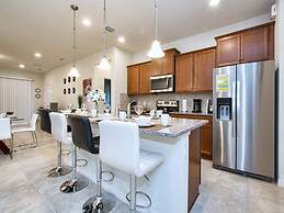 Windsor at Westside-6 Bedrooms House w/pool-3721WW Home by RedAwning