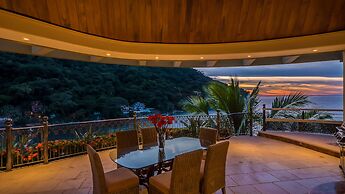 Luxury Beach Frontage Villa For Rent