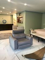 Luxury Beach Frontage Villa For Rent
