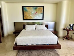 Luxury Beach Frontage Villa For Rent