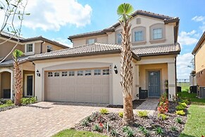 Windsor at Westside-5 Bedrooms House w/pool-3715WW Home by RedAwning