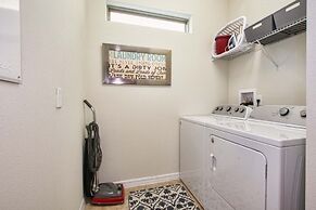 Windsor at Westside-5 Bedrooms House w/pool-3715WW Home by RedAwning