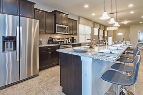 Windsor at Westside-5 Bedrooms House w/pool-3715WW Home by RedAwning